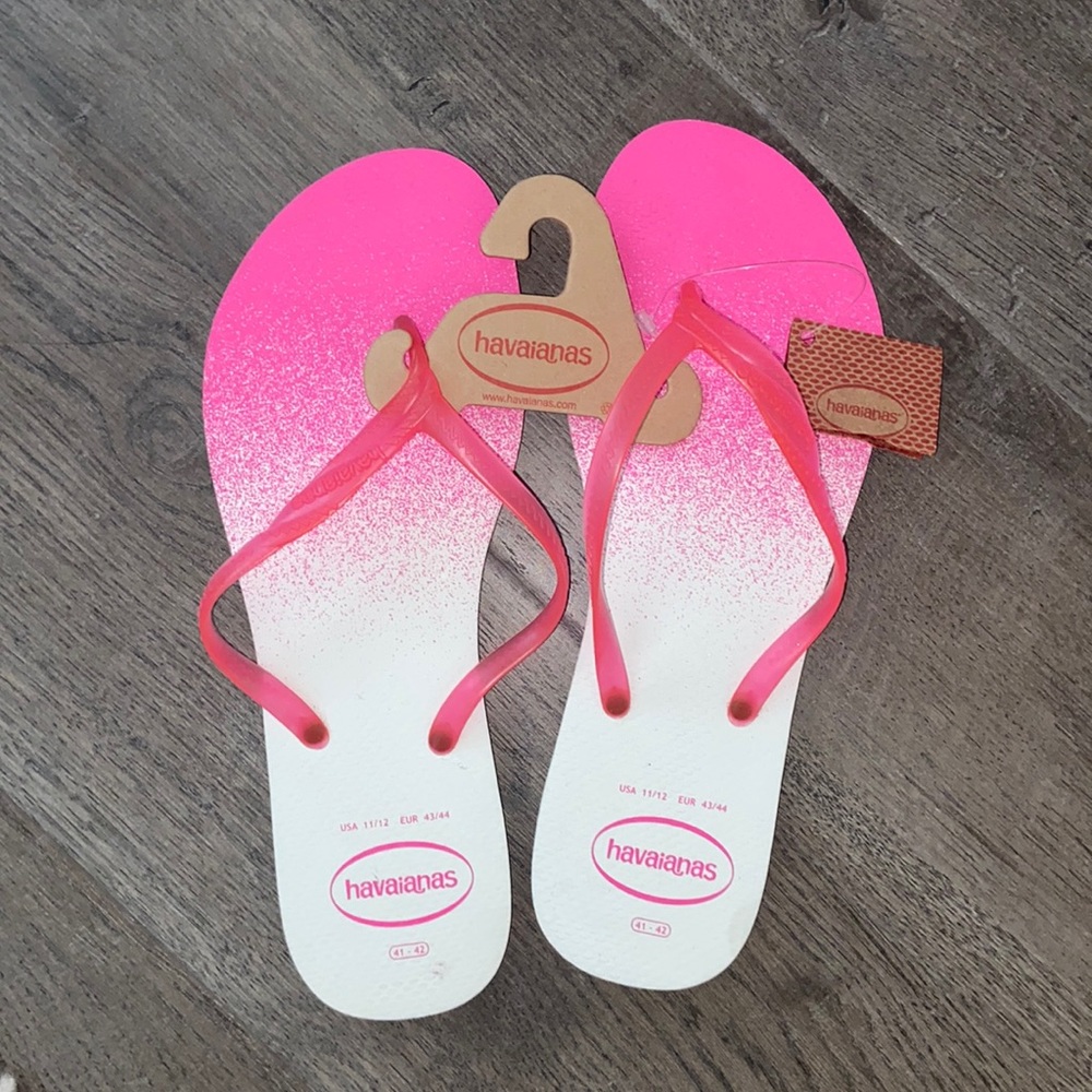 NWT - Havaianas Flip Flops